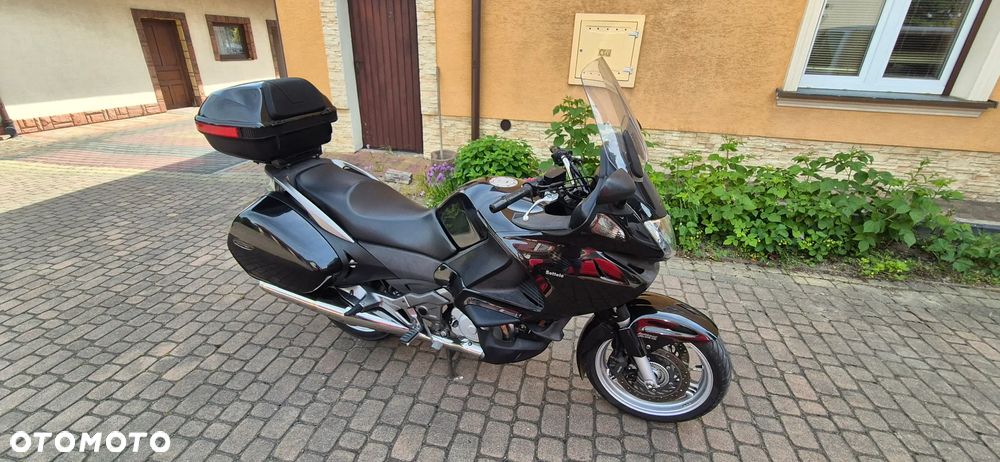 Honda NTV - 1