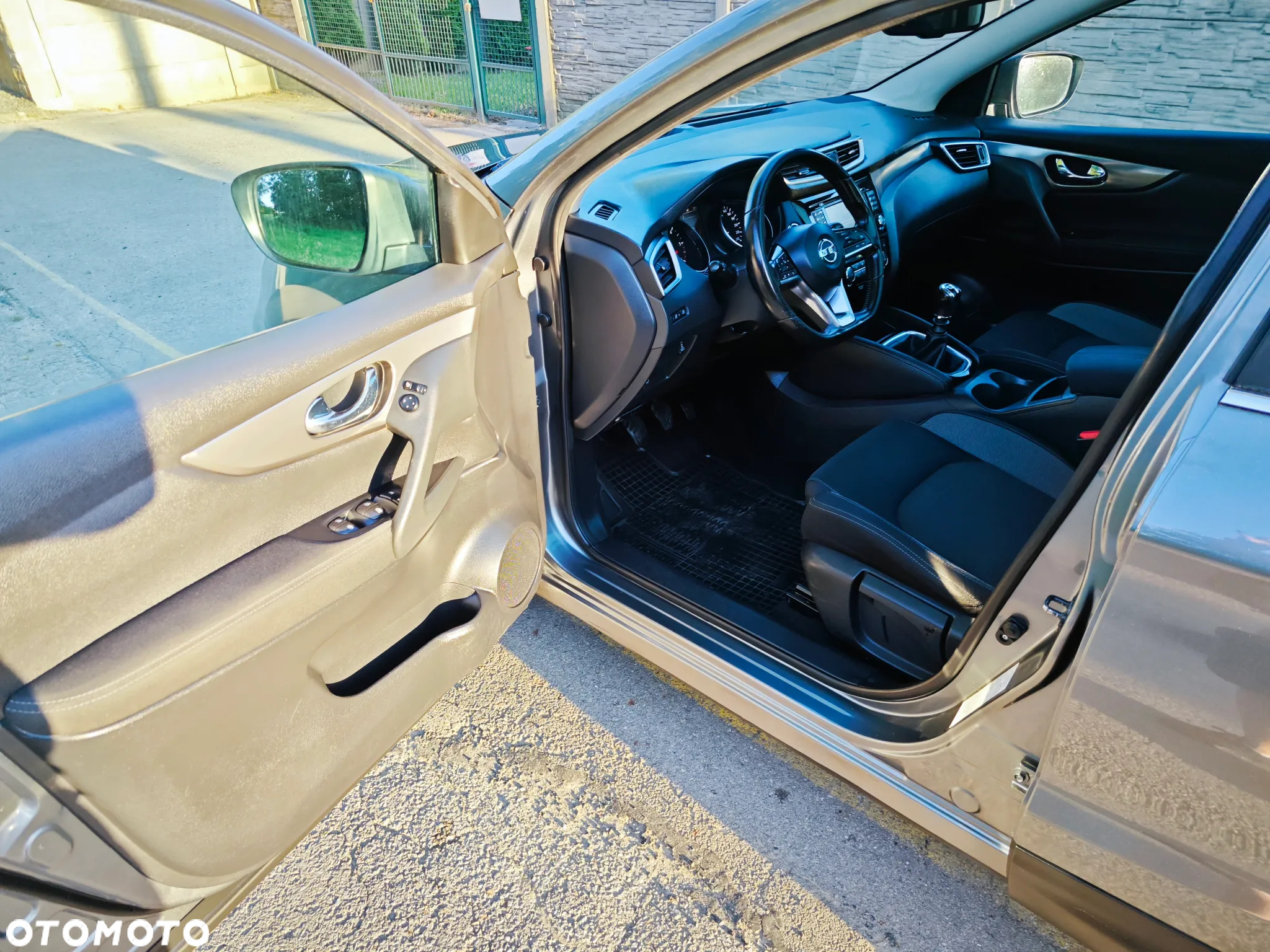 Nissan Qashqai 1.6 DCi 4x4 N-Connecta EU6 - 32
