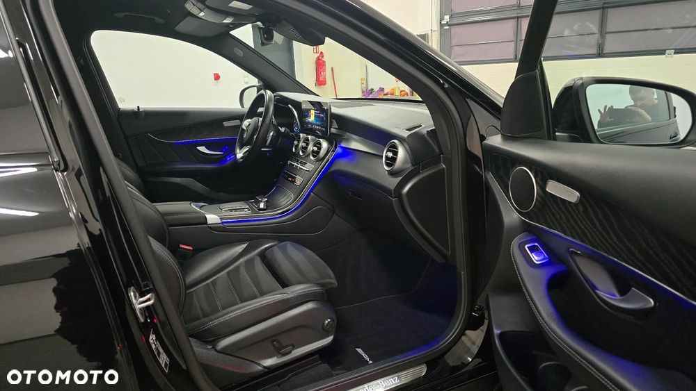 Mercedes-Benz GLC 300 de 4-Matic Business Edition - 8