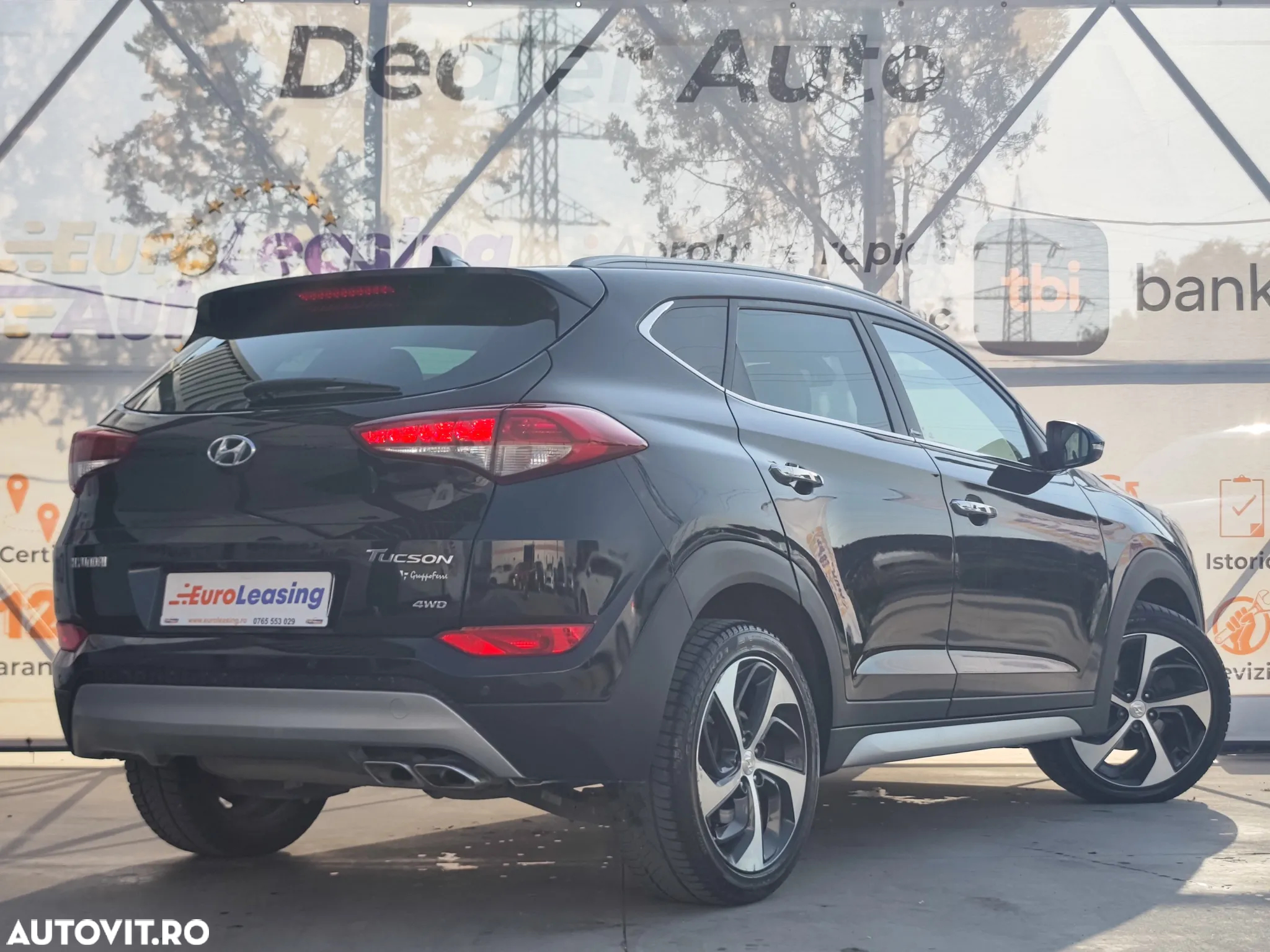 Hyundai Tucson 2.0 CRDI 4WD 8AT Luxury - 6