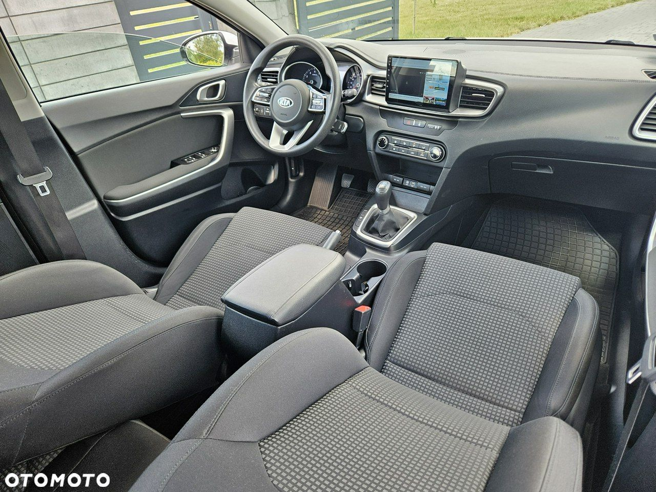Kia Ceed - 22