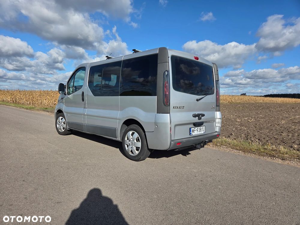 Renault Trafic dCi Passenger - 4