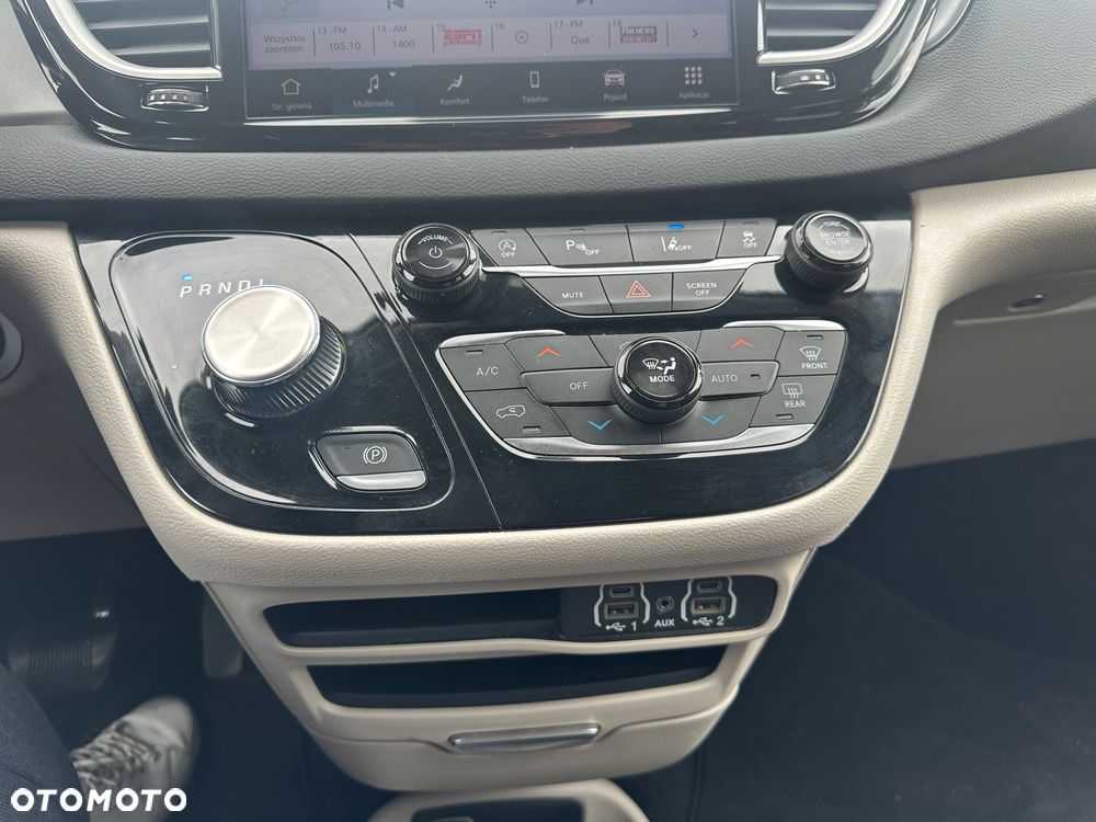 Chrysler Pacifica - 19