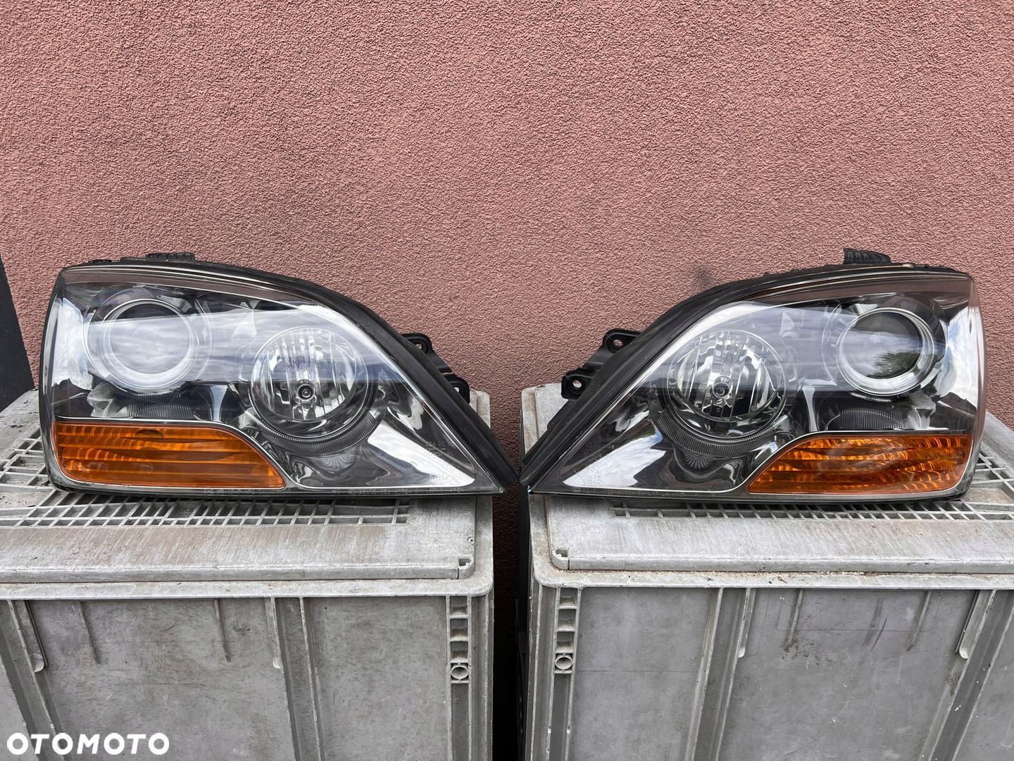Lampa przednia KIA SORENTO I LIFT KOMPLET EUROPA ORYGINALNE - 1