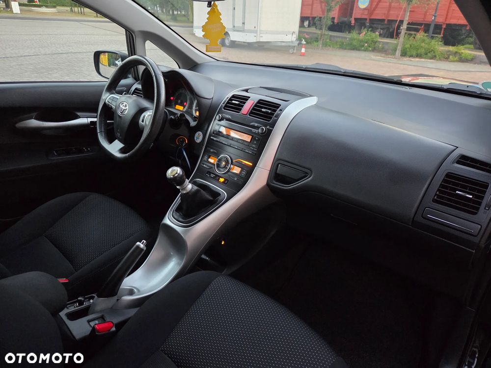 Toyota Auris - 15
