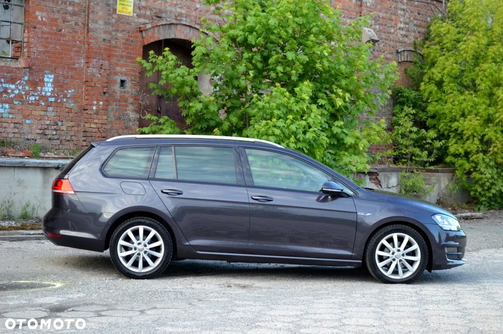 Volkswagen Golf 2.0 TDI BlueMotion Technology DSG Lounge - 3