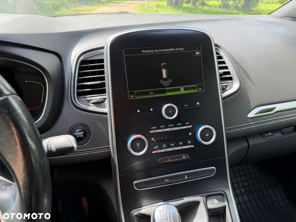 Renault Scenic - 18