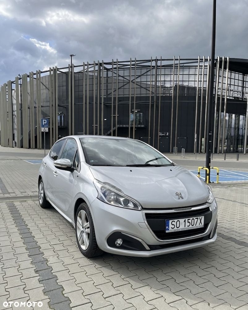 Peugeot 208 1.2 PureTech Style - 1