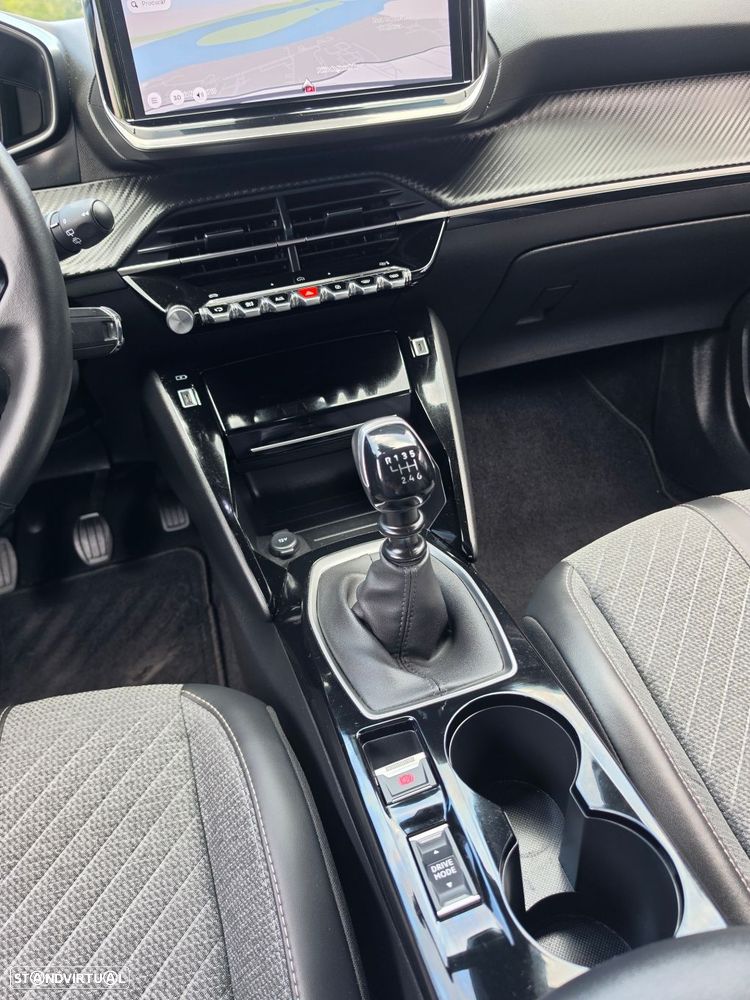 Peugeot 2008 1.2 PureTech Allure — fotografia 45