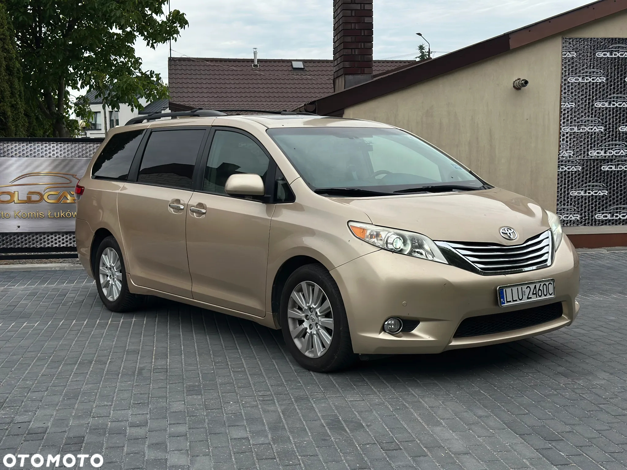 Toyota Sienna - 3