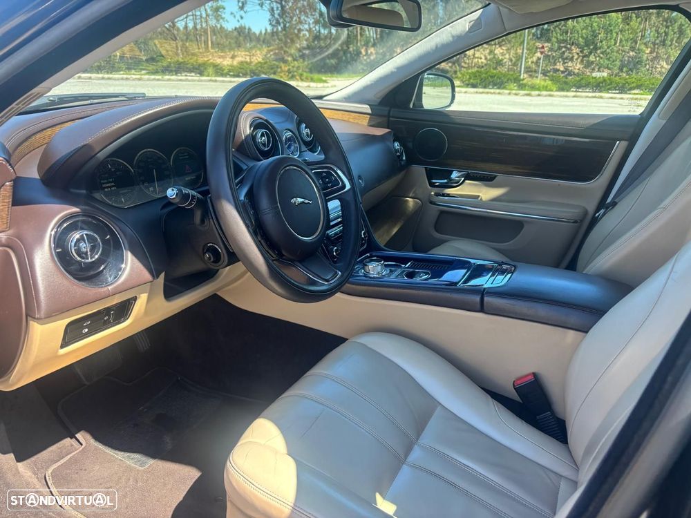 Jaguar XJ 3.0 D V6 Luxury - 19