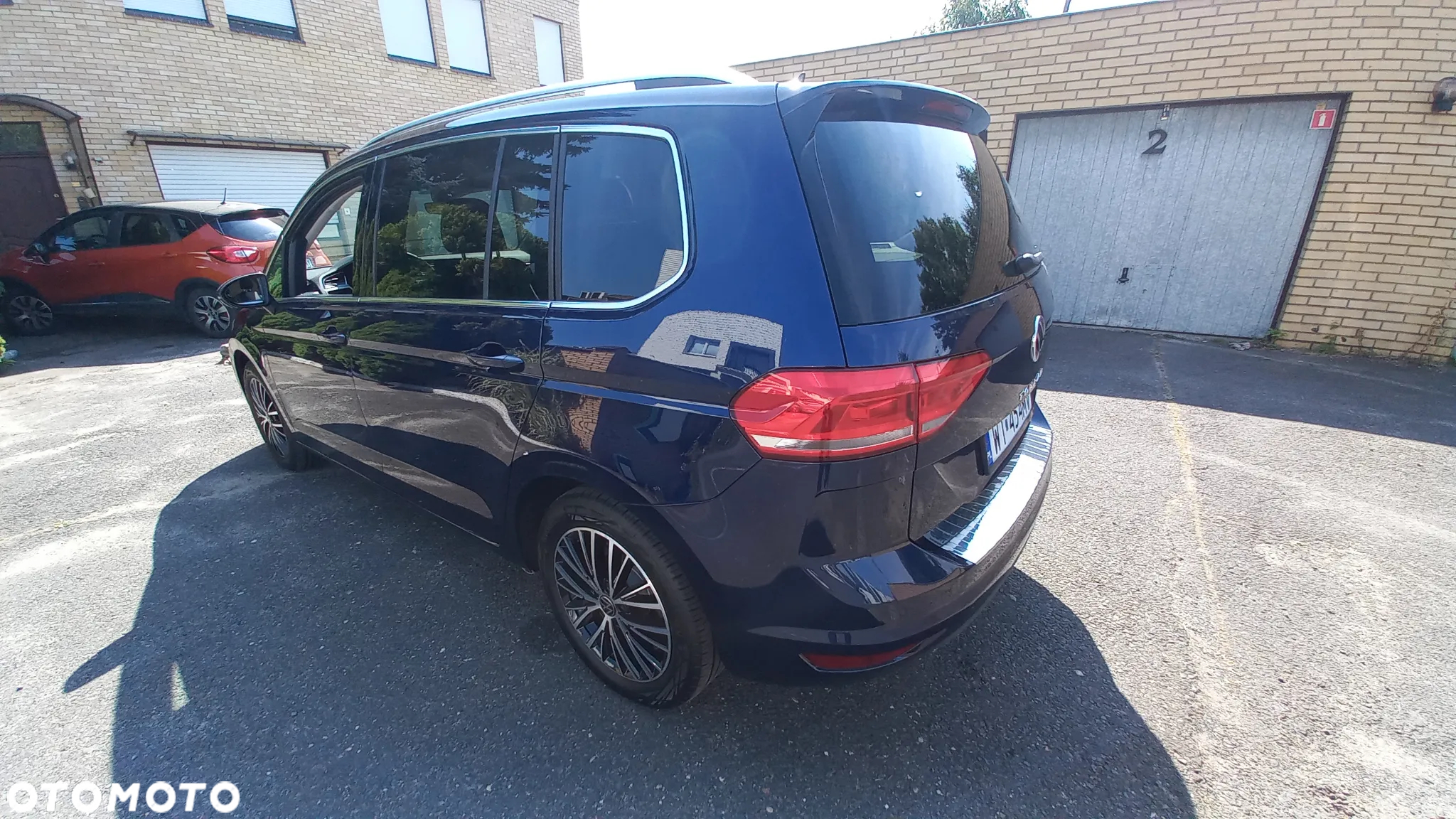 Volkswagen Touran - 37