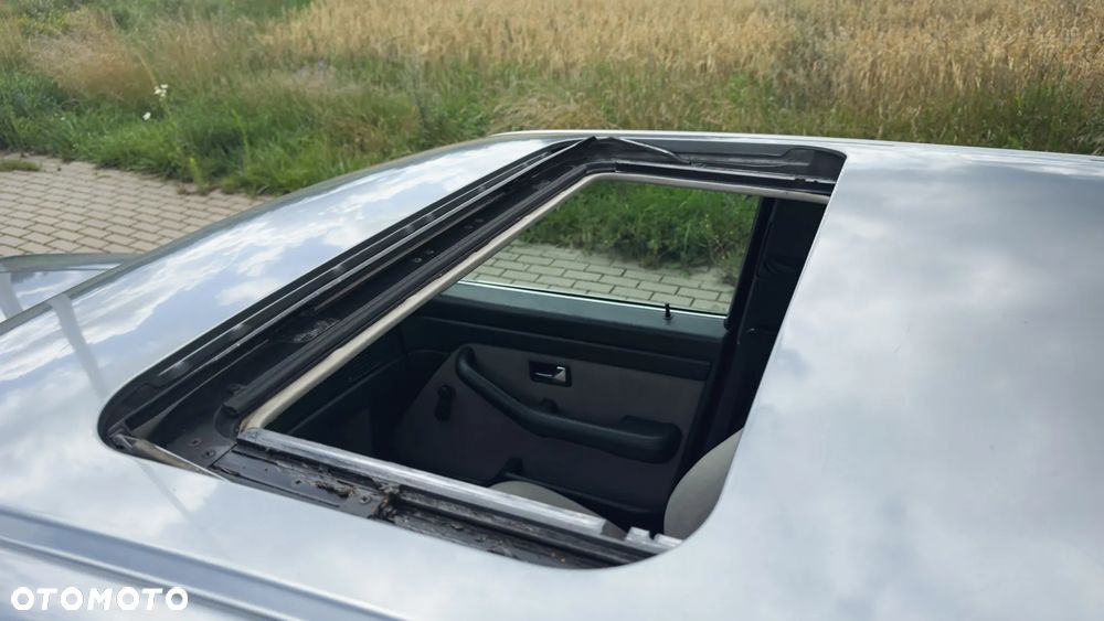 Audi 100 - 30