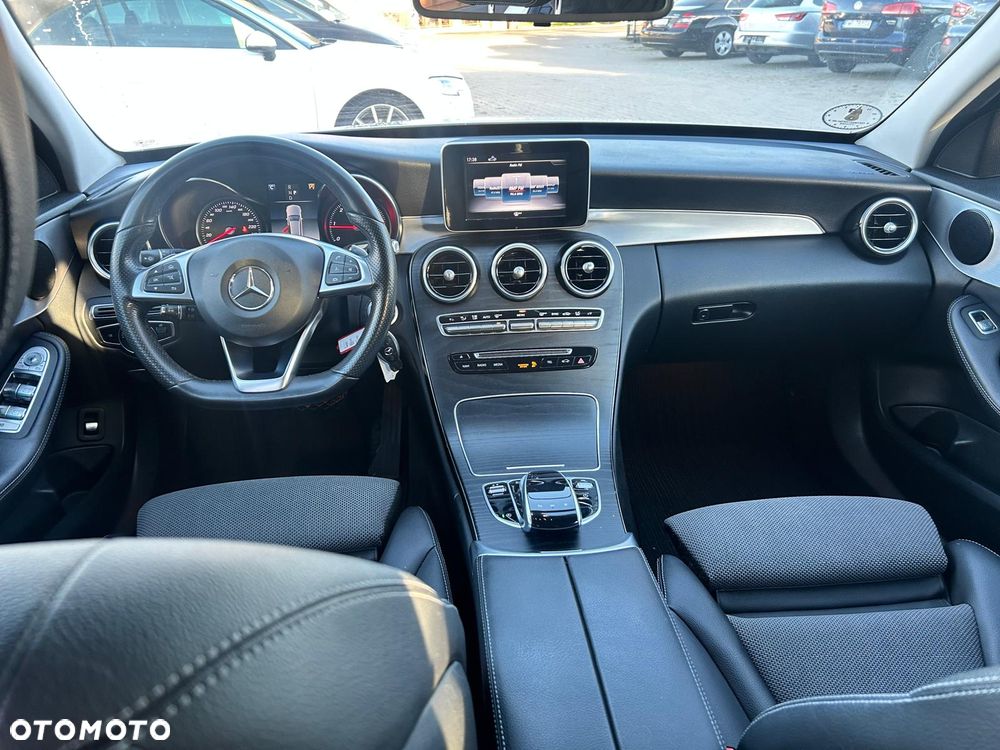 Mercedes-Benz Klasa C 220 d 9G-TRONIC AMG Line - 18