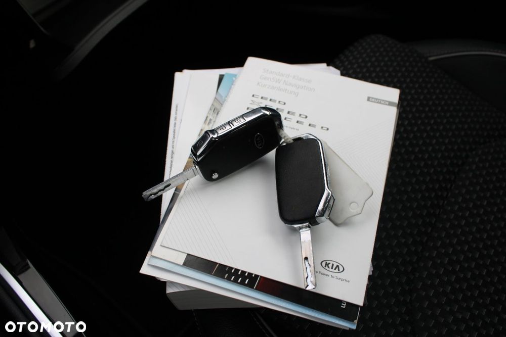 Kia XCeed - 34