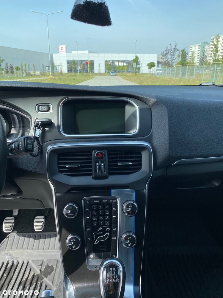 Volvo V40 D3 R-Design Kinetic - 11