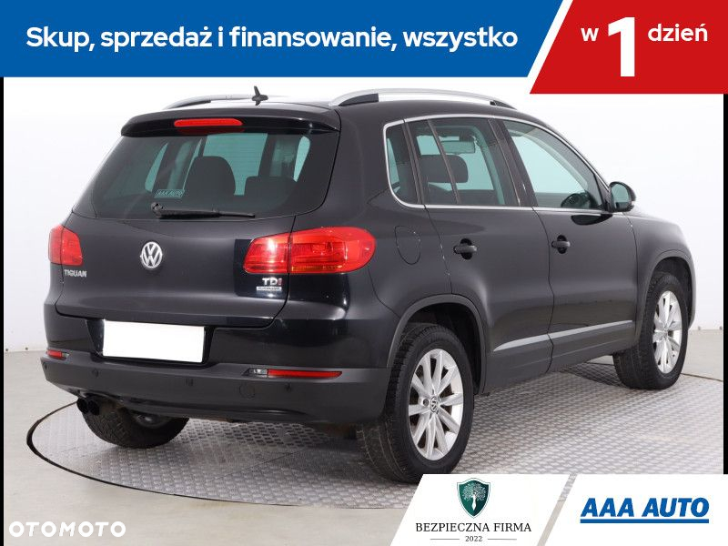 Volkswagen Tiguan - 6