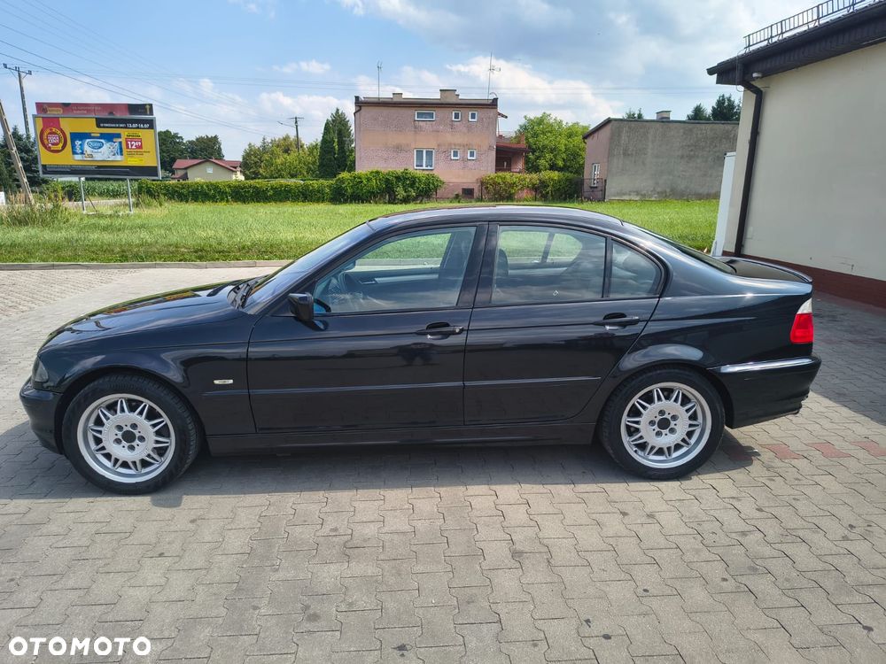 BMW Seria 3 330ix - 11