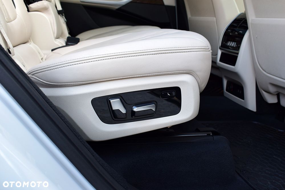 BMW X7 M50i - 22