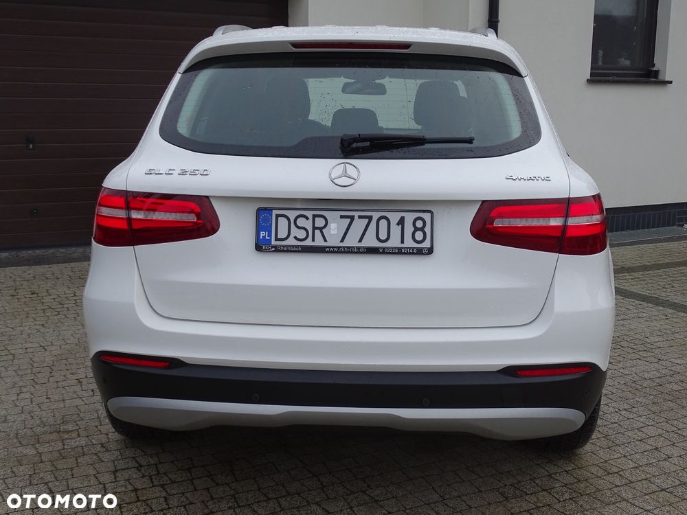 Mercedes-Benz GLC 250 4Matic 9G-TRONIC - 6