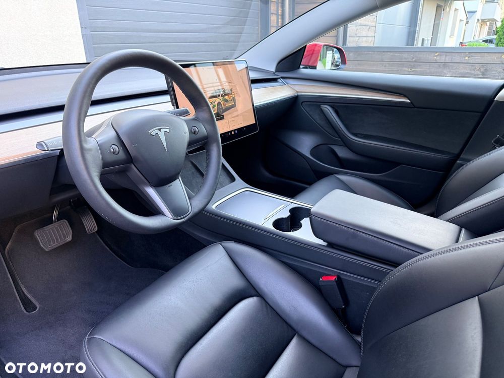 Tesla Model 3 - 17