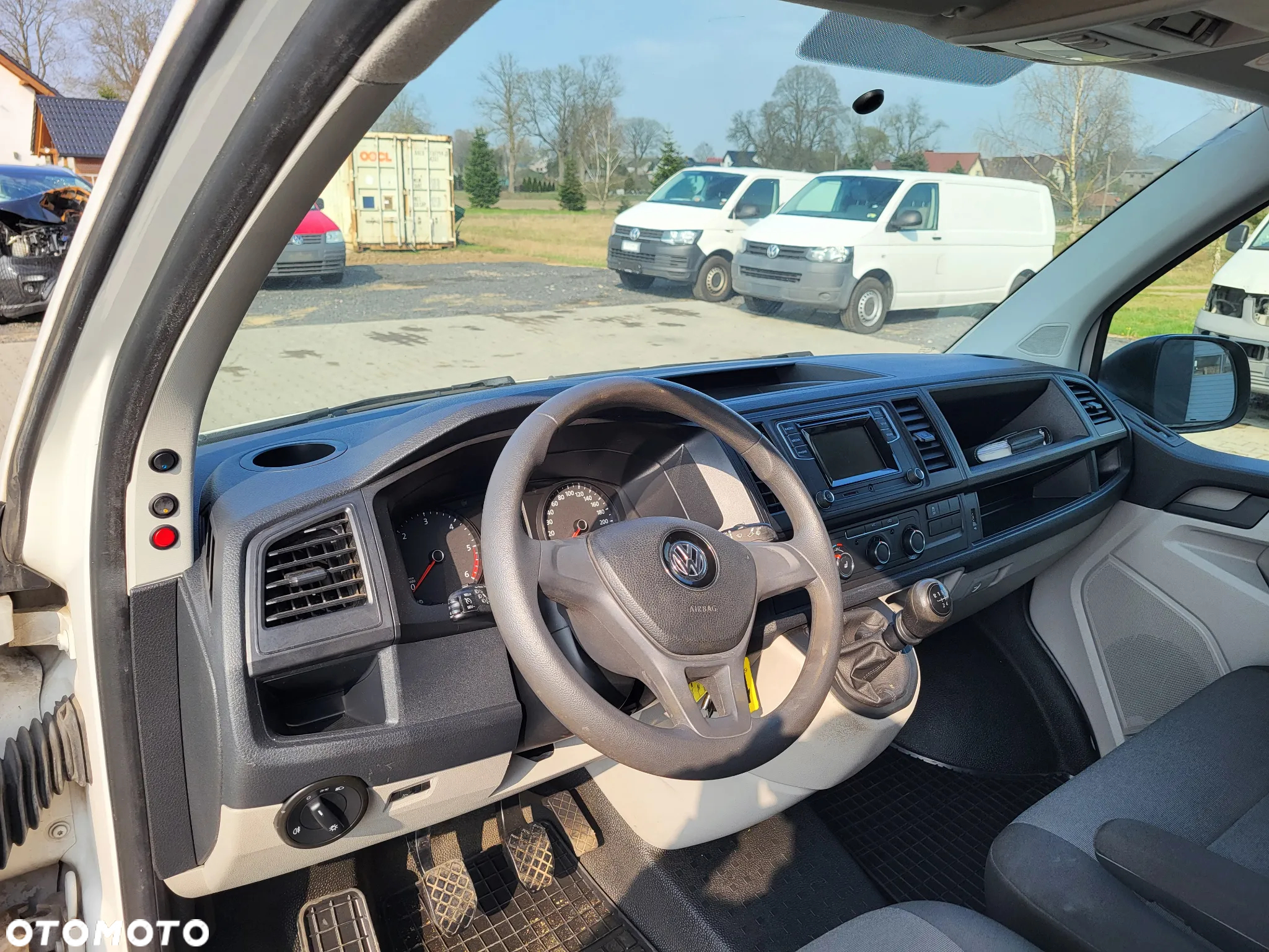 Volkswagen T6 Transporter - 14