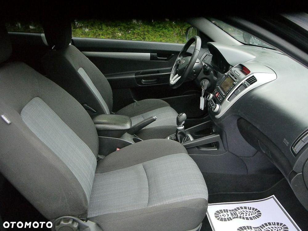 Kia ProCeed 1.4 Comfort - 29