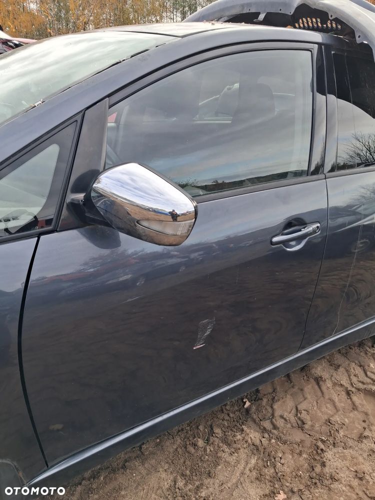 Mitsubishi grandis 06 drzwi lewy przod A72A - 3
