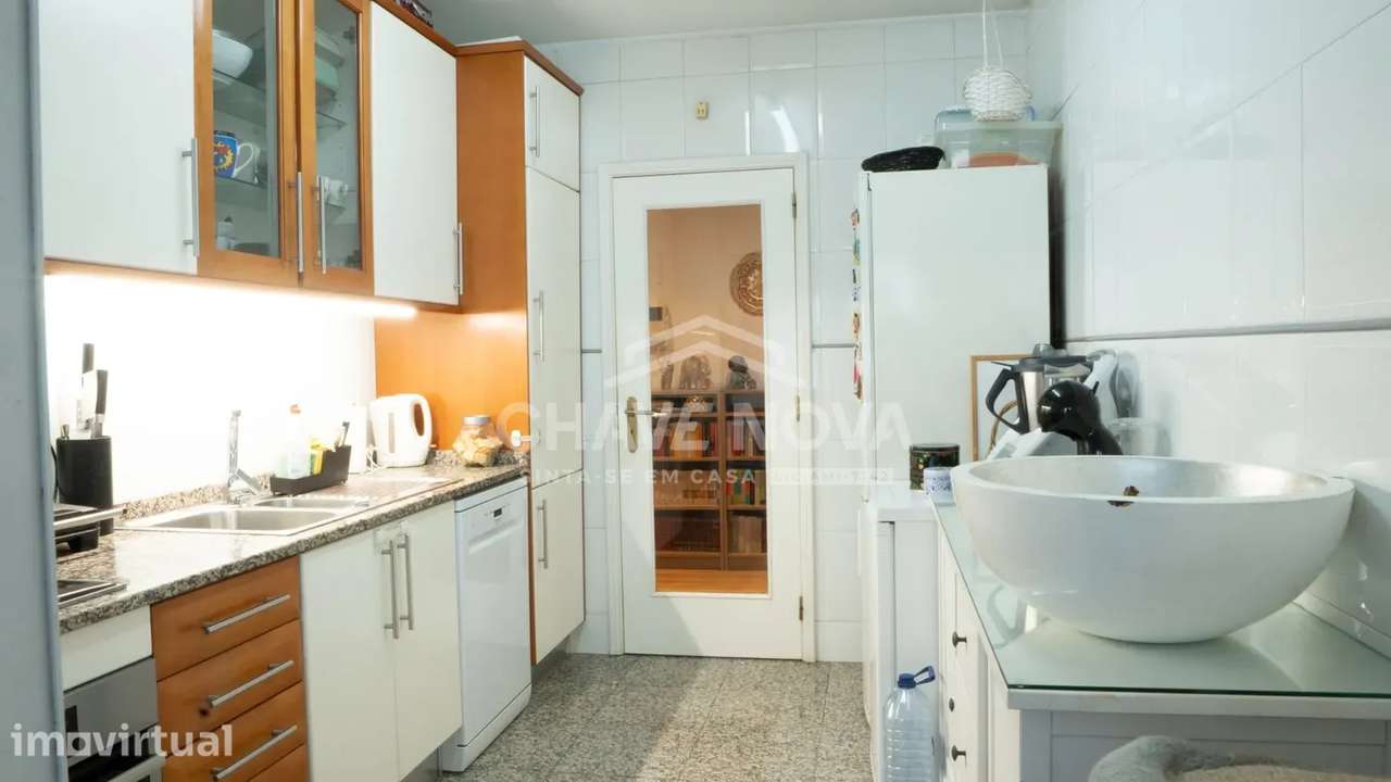 T3 Maia | Condomínio Fechado com Piscina Interior - Grande imagem: 4/20