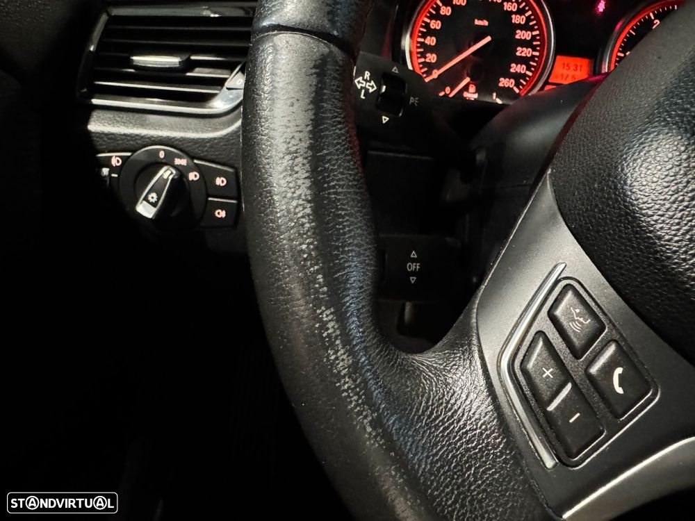 BMW X1 16 d sDrive Line Sport - 23