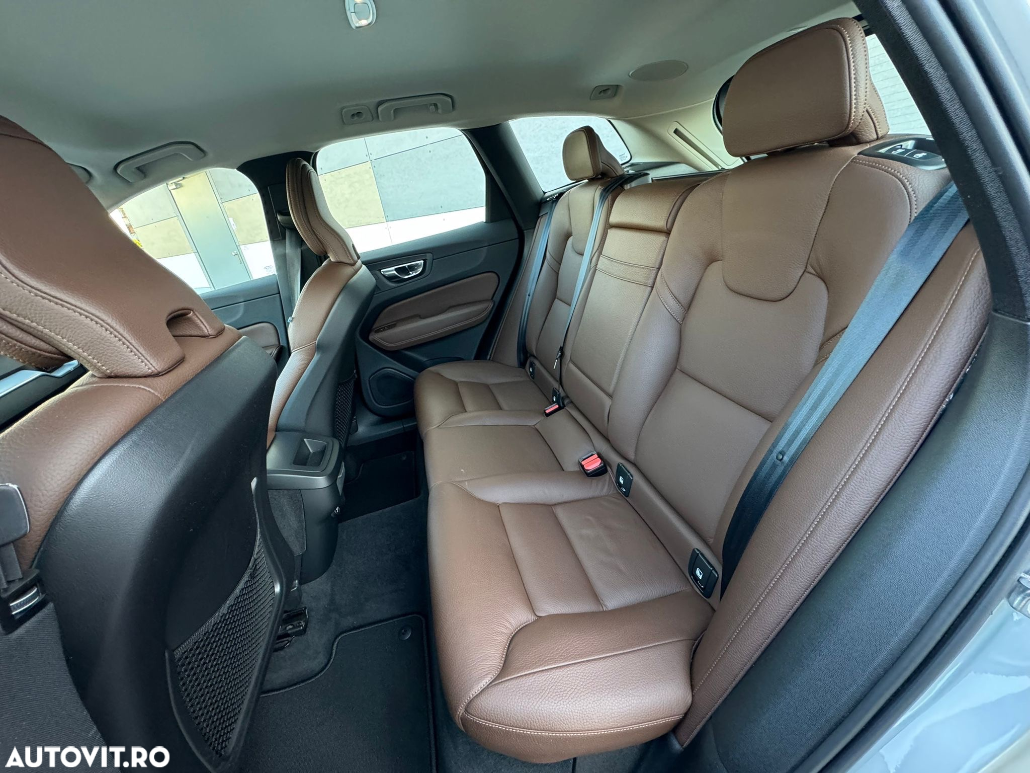 Volvo XC 60 D4 Geartronic Momentum Pro - 10