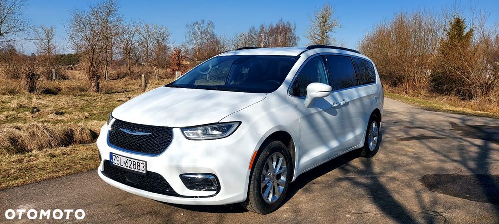 Chrysler Pacifica - 3