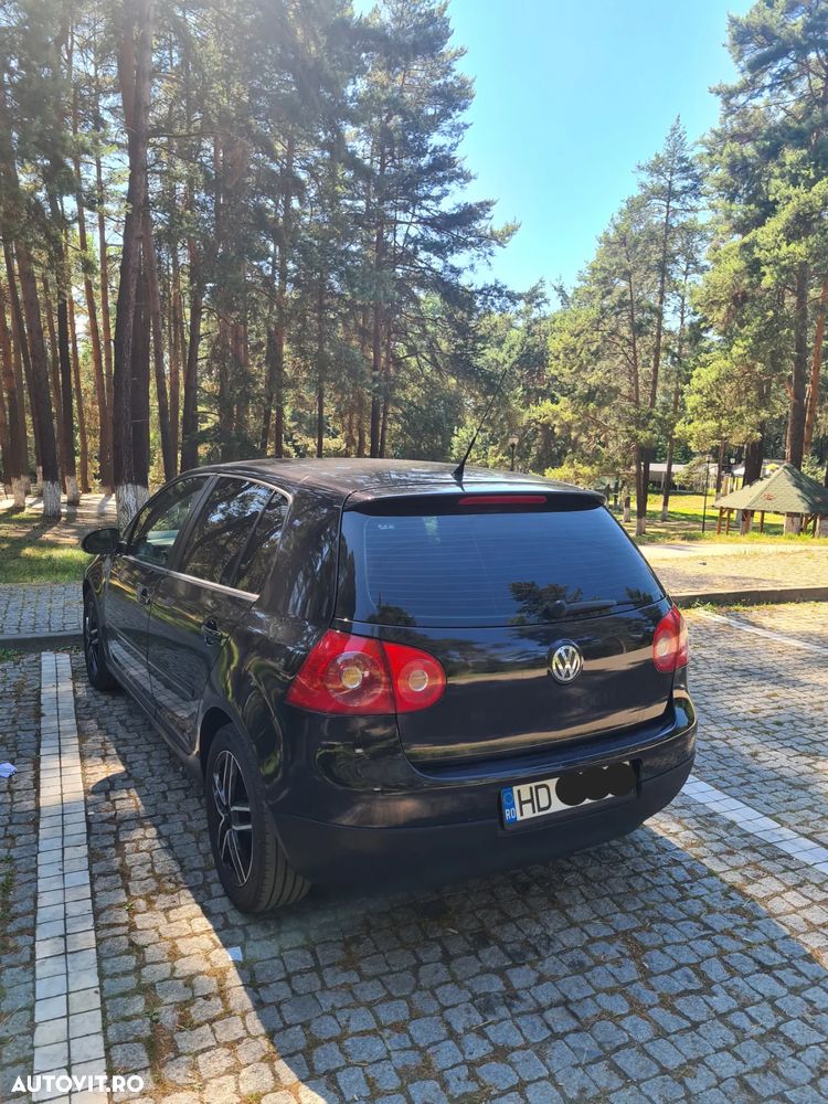 Volkswagen Golf - 6