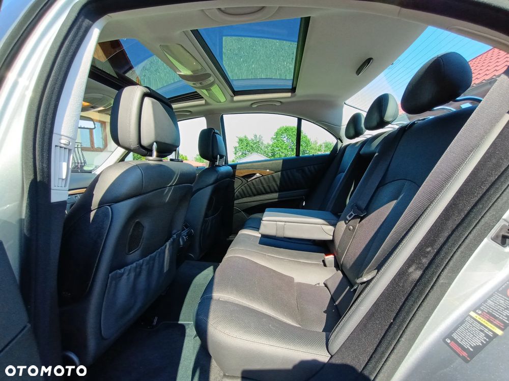 Mercedes-Benz Klasa E 300 BLUETEC Avantgarde - 29