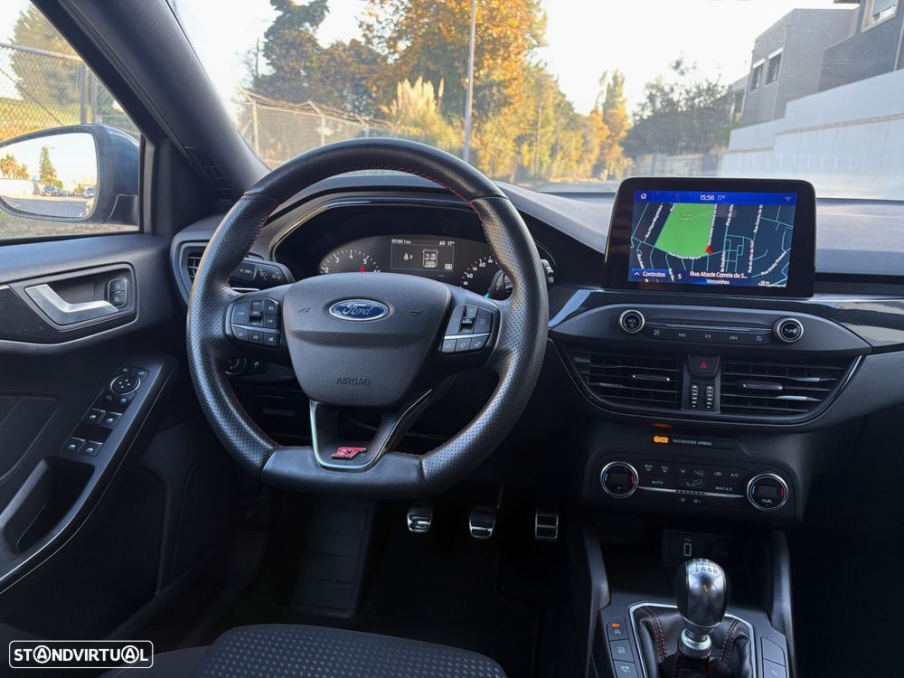 Ford Focus 1.0 EcoBoost ST-Line - 10