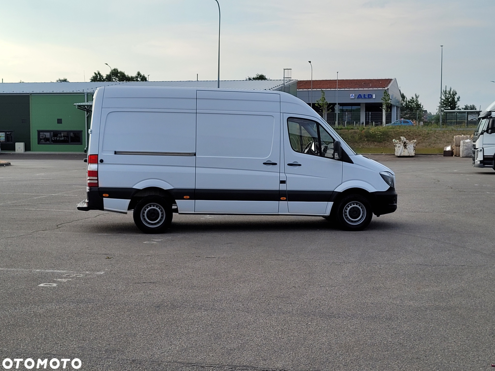 Mercedes-Benz SPRINTER - 10