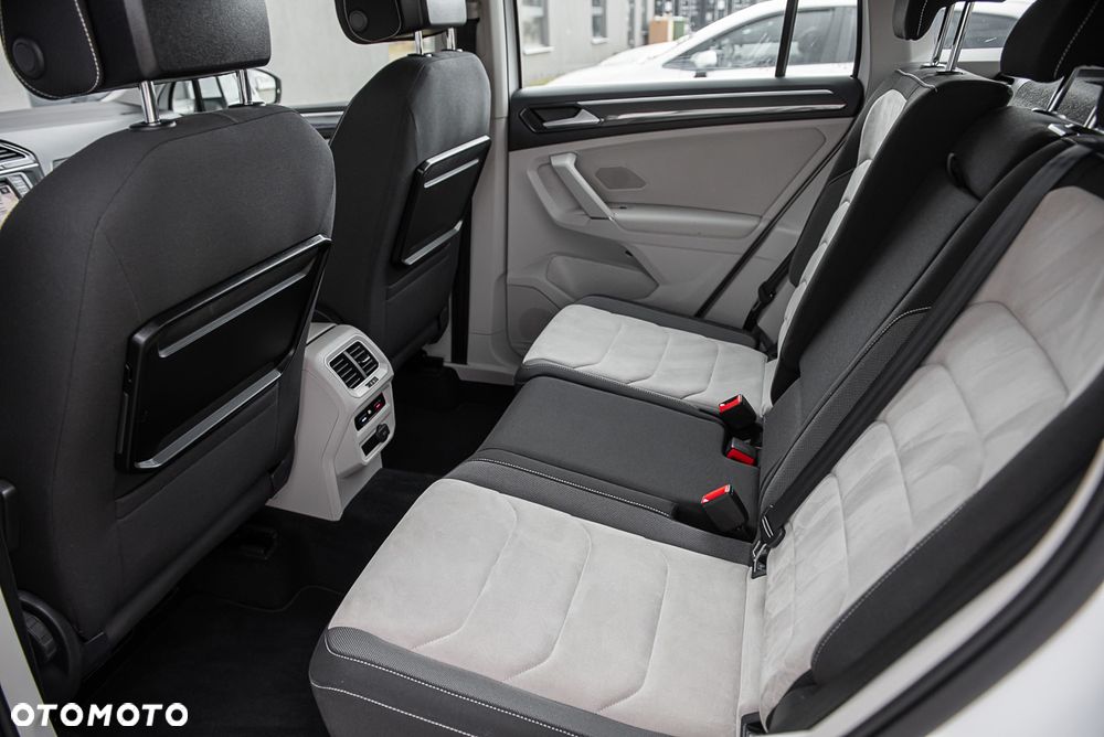Volkswagen Tiguan - 24