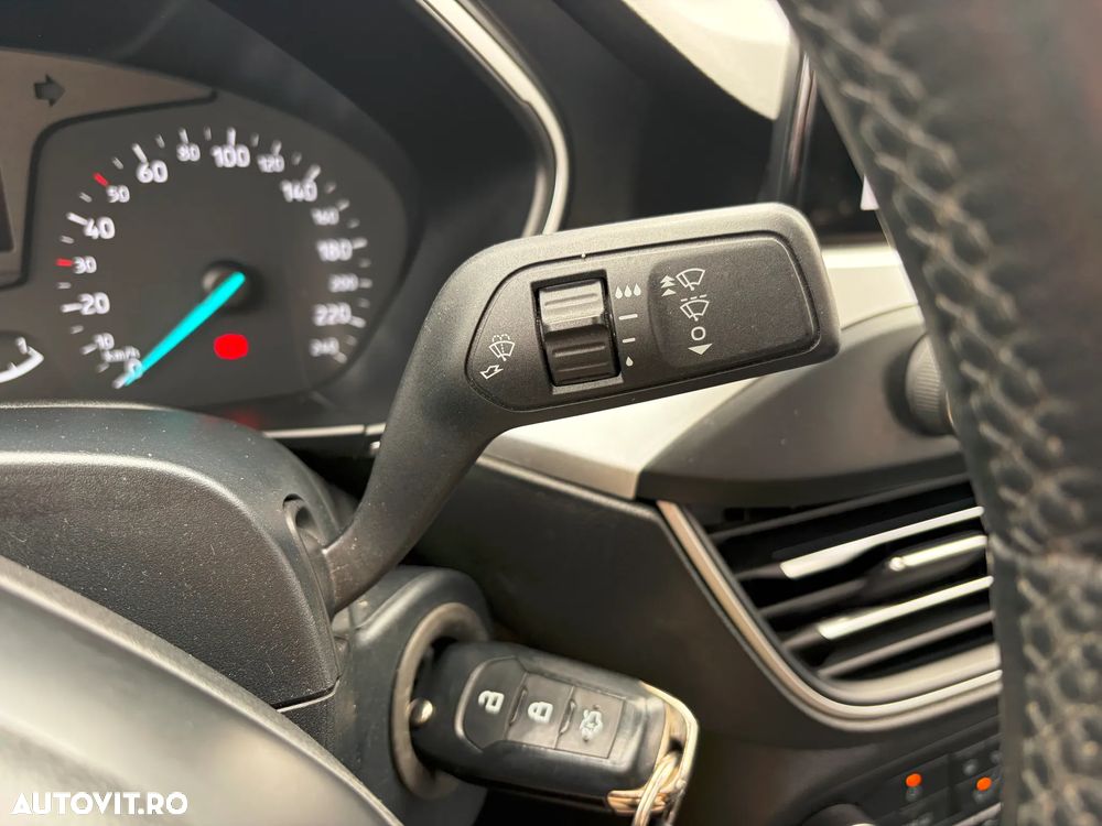 Ford Focus 1.0 EcoBoost Connected - 16