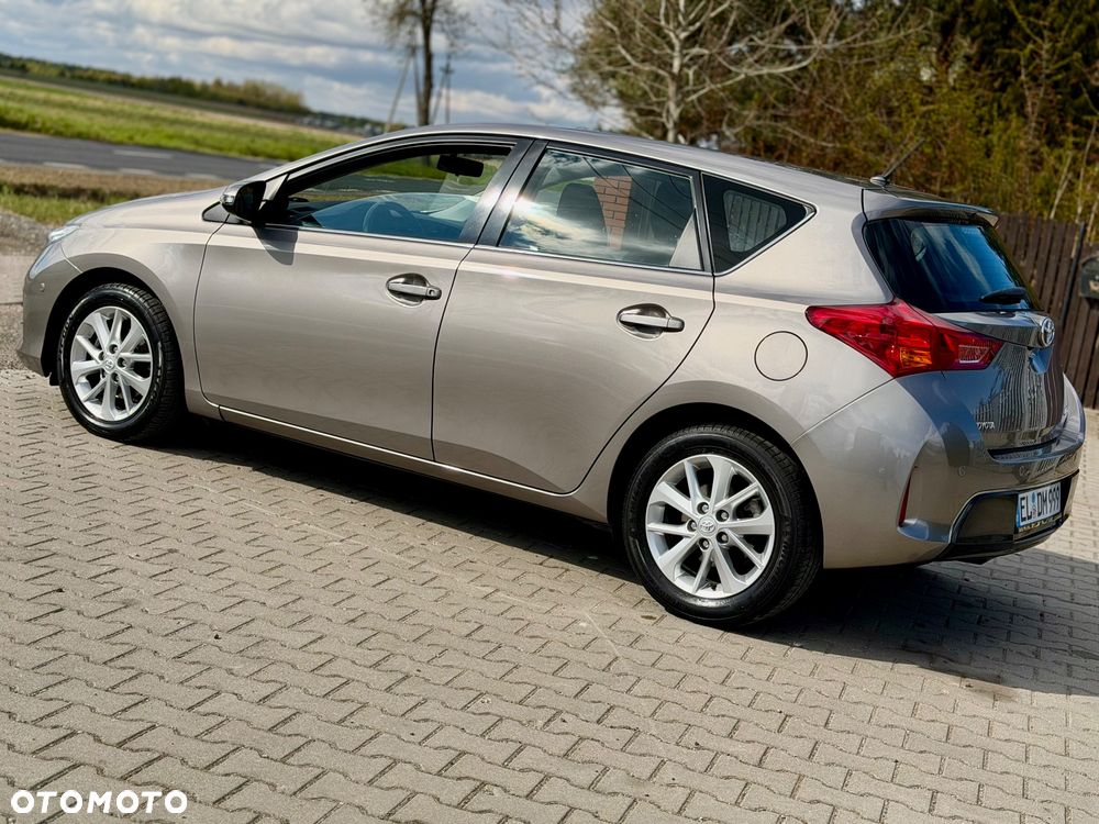 Toyota Auris 1.4 D-4D Life Plus - 34