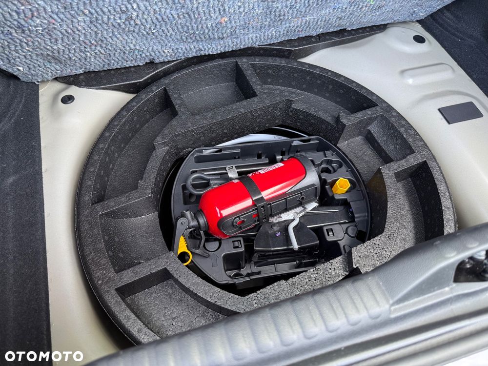 Citroën C3 1.2 PureTech Shine - 26