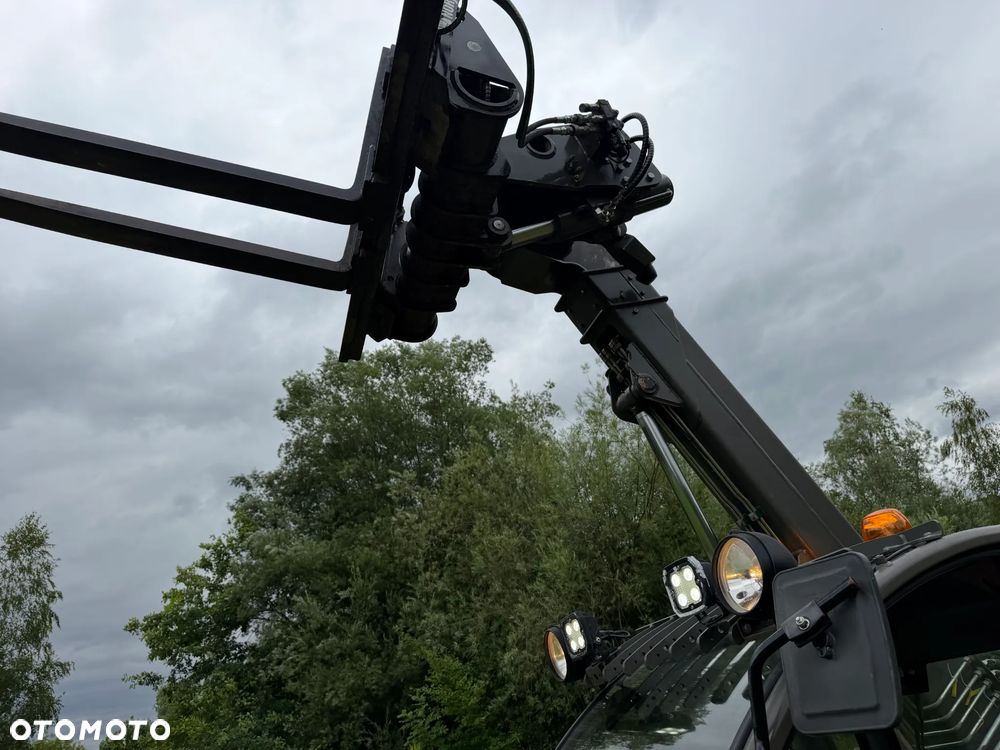 Ausa T204 H. JAPOŃSKA Ładowarka Teleskopowa 4,2 metra Wysuw. Udźwig 2,2 tony. Rozsuwanie wideł HYDRAULICZNE.  Maszyna Jak Nowa z Salonu. Pochodzi z Gospodarstwa Norweskiego! 2017rok. przebieg tylko 3800mtg. Silnik Kubota 4cylindry!  ZERO ZUŻYCIA ORYGINAŁ.  Ani Deka luzów i wycieków. Aktualna DEKRA BMWT. Bardzo mały i zgrabny sprzęt o potężnej wydajnośći. Opony Nowe! Szybka wolna jazda. 3 tryby skrętu! Pełne sterowanie z dżojstika! Wersja Norweska! Kilka dodatkowych wyjść Hydraulicznych! Jazda Hydrostatic Wielka Okazja - 37