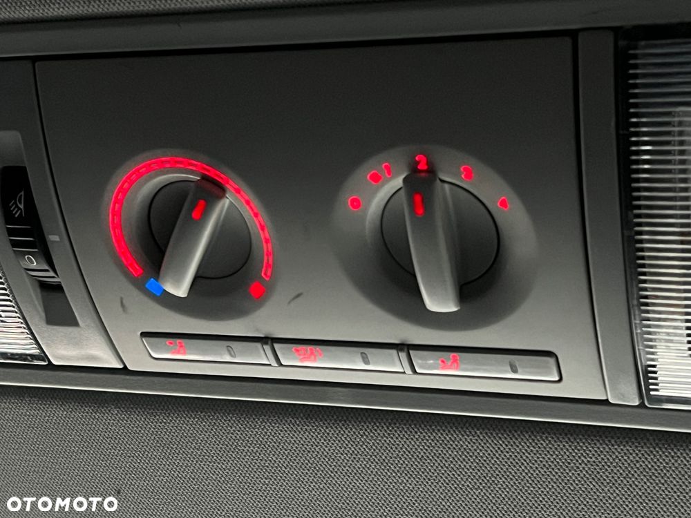 Volkswagen Caravelle L1 Comfortline - 10