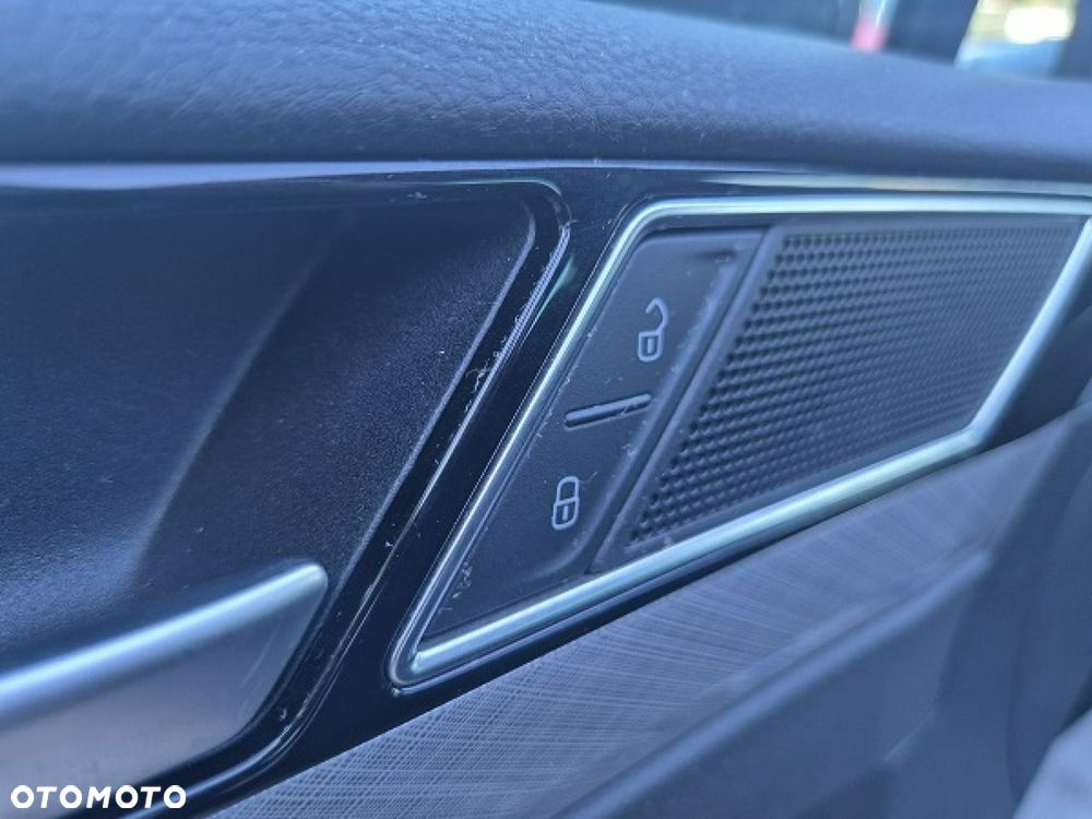 Volkswagen Passat - 22