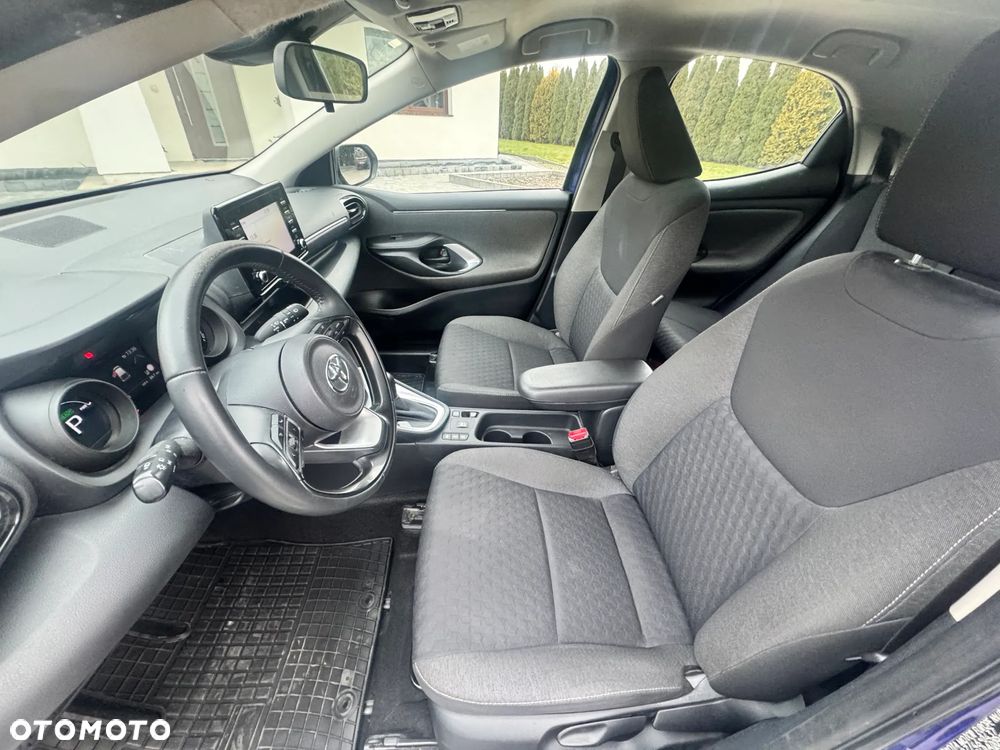 Toyota Yaris Hybrid 100 Premium - 19