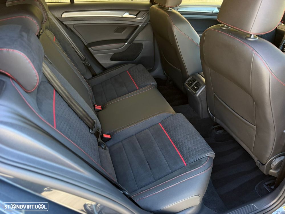 VW Golf 2.0 TSI GTI DSG Performance - 51