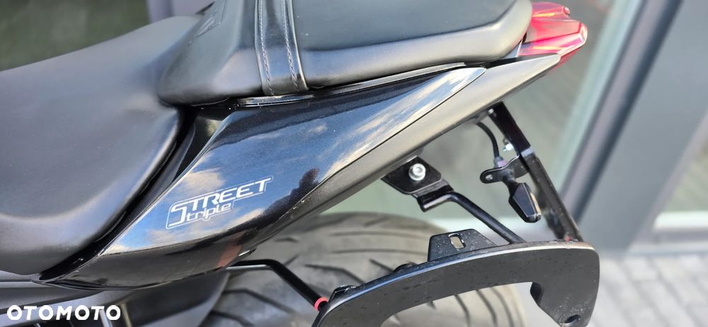 Triumph Street Triple - 41