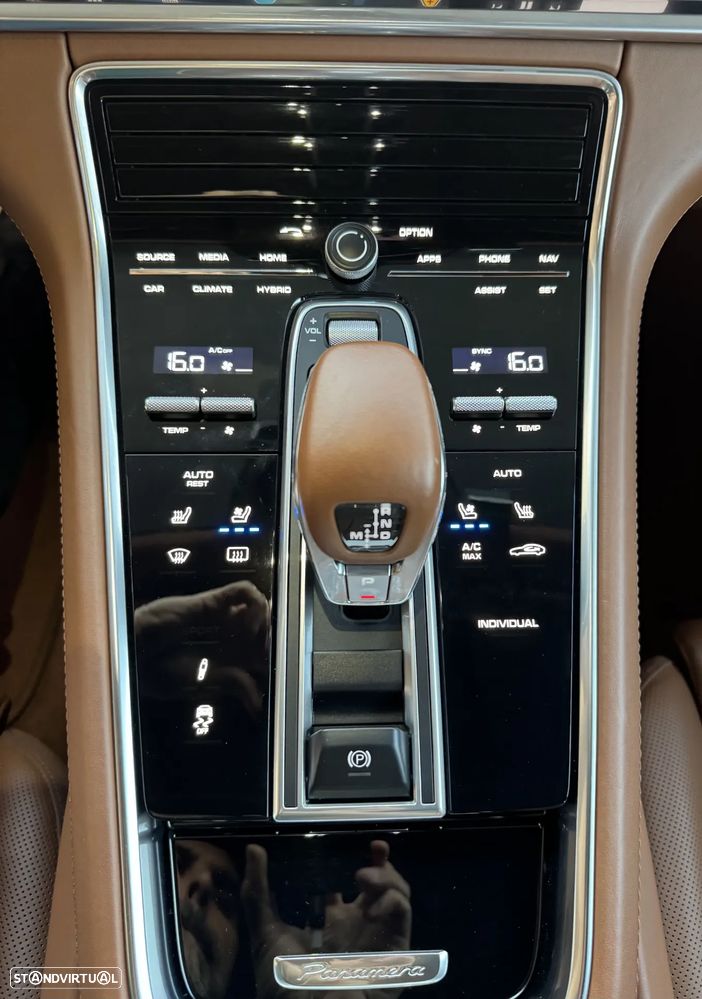 Porsche Panamera Sport Turismo 4 E-Hybrid - 19