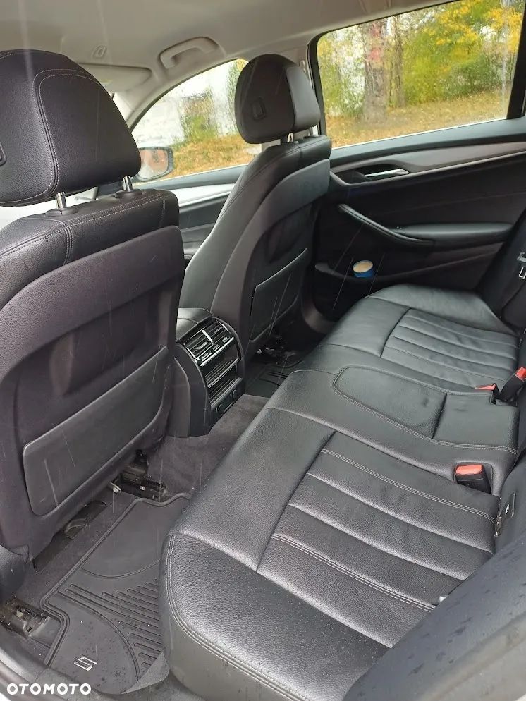 BMW Seria 5 525d - 15
