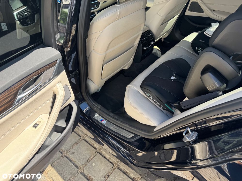 BMW Seria 5 530i xDrive M Sport sport - 14