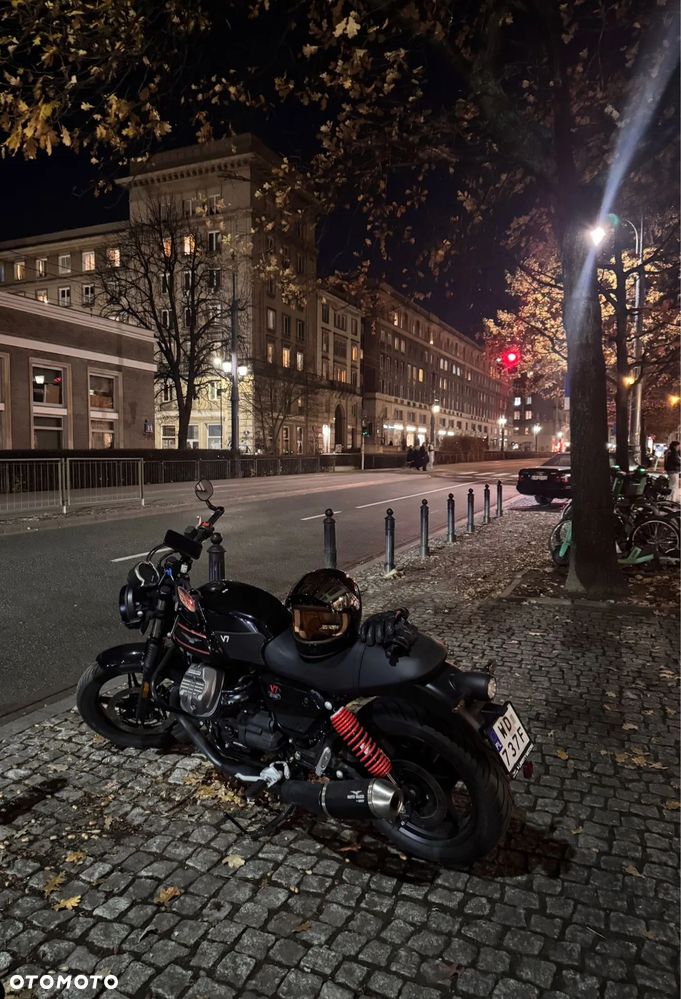 Moto Guzzi V7